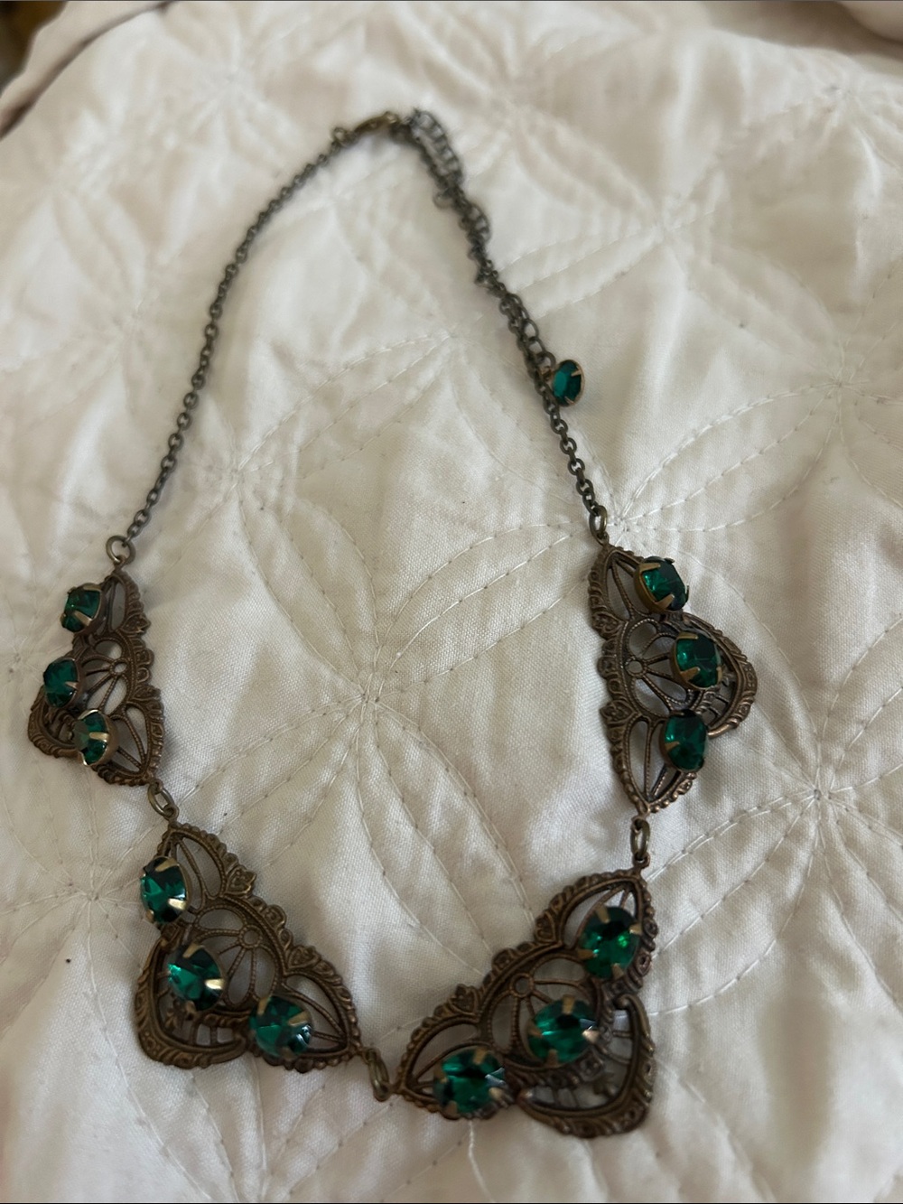 Vintage-Inspired Emerald Green Statement Necklace -Vintage Filigree Design.